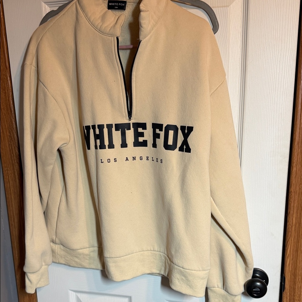 Cream women’s Sweater White Fox!! Great price for White Fox never worn